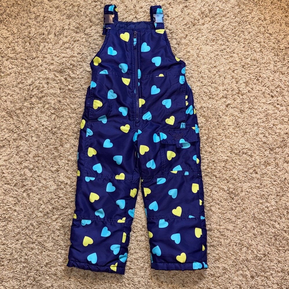 Size 4 girls Osh Kosh B’gosh adjustable strap snowsuit.
